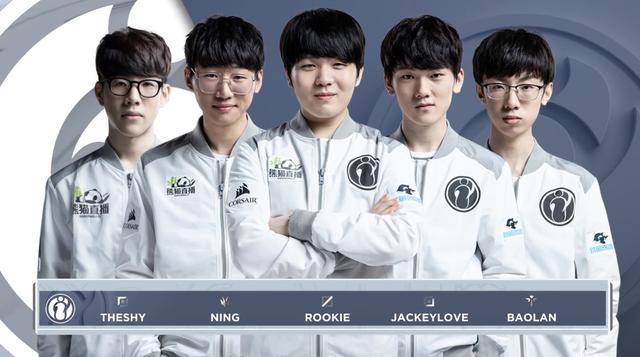 科斯塔庆祝 科斯塔庆祝